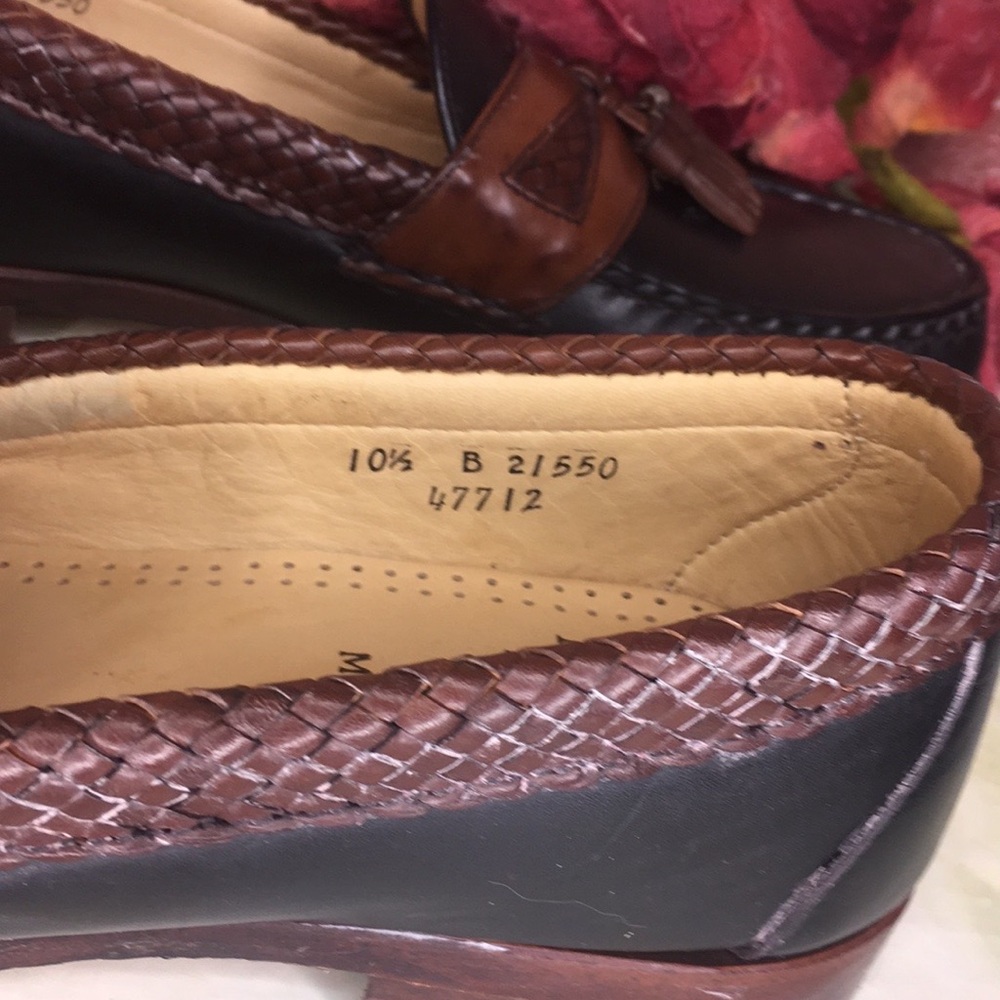 Allen Edmonds Maxfield Black and Brown Leather Tassel Loafers - Picture 10 of 11
